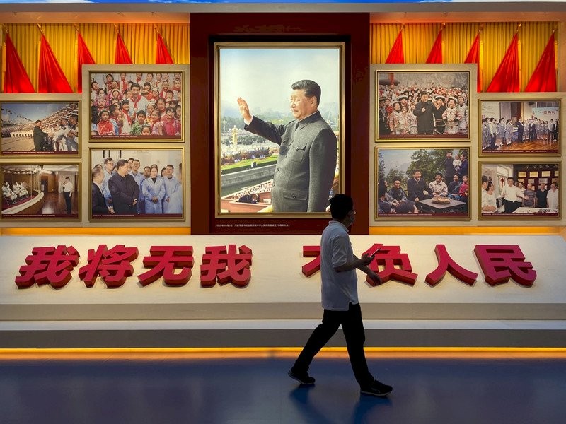 中共的宗教化操控：权力崇拜如何绑架全民思想